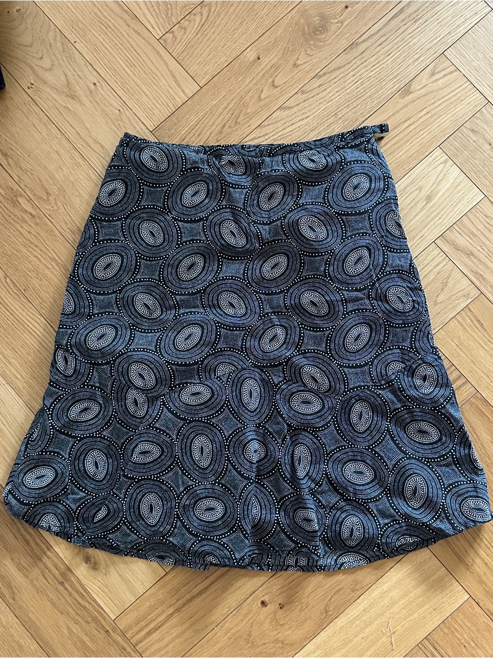 Geoffrey Beene Black and Gray Circular Print A-Line Skirt